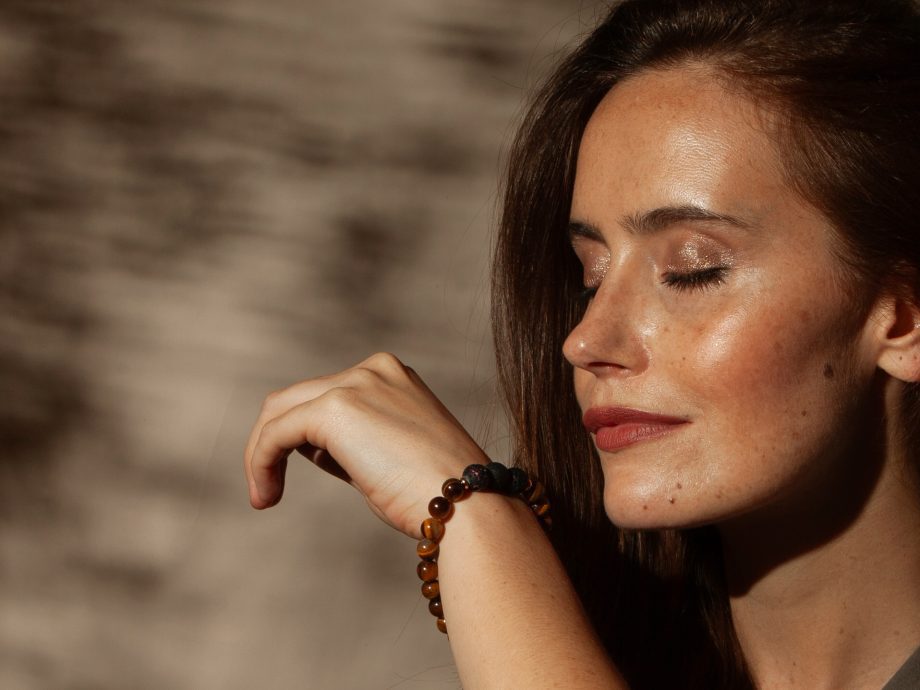 Courage - Tiger Eye Lava Bead Essential Oil Diffuser Aromatherapy Bracelet