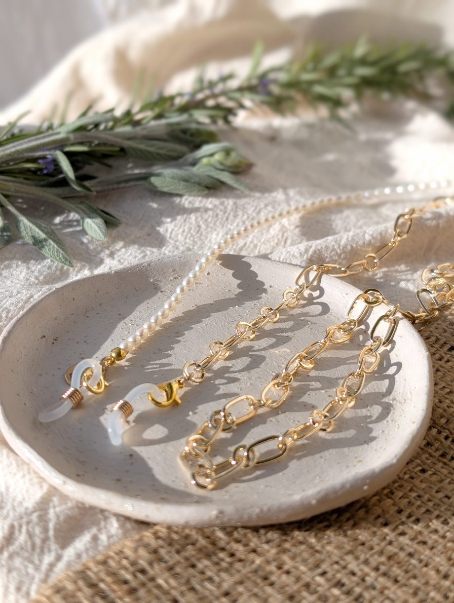 Gemma - Freshwater Pearl Glasses Chain